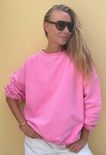 Load image into Gallery viewer, ORIGIN 05 CLASSIC SQUARE SWEATSHIRT - Candy