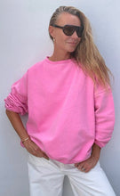 Load image into Gallery viewer, ORIGIN 05 CLASSIC SQUARE SWEATSHIRT - Candy