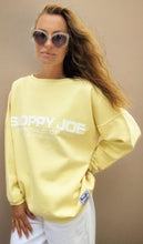 Load image into Gallery viewer, 05 CLASSIC SQUARE SWEATSHIRT - Butter Yellow