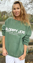 Load image into Gallery viewer, 05 CLASSIC SQUARE SWEATSHIRT - OLIVE GREEN