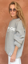 Load image into Gallery viewer, 05 CLASSIC SQUARE SWEATSHIRT - Grey Marl
