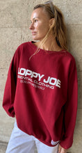 Load image into Gallery viewer, 05 CLASSIC SQUARE SWEATSHIRT - Bordeaux
