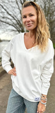 Load image into Gallery viewer, Raglan V Neck - White