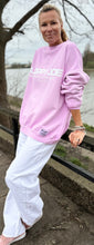 Load image into Gallery viewer, 05 CLASSIC SQUARE SWEATSHIRT - Raspberry Blush