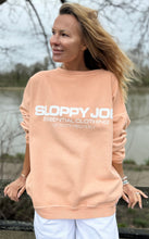 Load image into Gallery viewer, 05 CLASSIC SQUARE SWEATSHIRT - Peach

