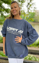 Load image into Gallery viewer, 05 CLASSIC SQUARE SWEATSHIRT - Navy Wash