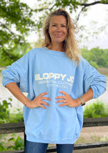 Load image into Gallery viewer, 05 CLASSIC SQUARE SWEATSHIRT - Baby Blue