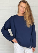 Load image into Gallery viewer, ORIGIN 05 CLASSIC SQUARE SWEATSHIRT - MIDNIGHT BLUE