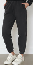 Load image into Gallery viewer, JOGGERS - Black Wash