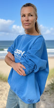 Load image into Gallery viewer, 05 CLASSIC SQUARE SWEATSHIRT - Diana Blue