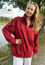 Load image into Gallery viewer, DIANA ZIP NECK - Bordeaux