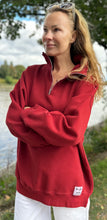 Load image into Gallery viewer, DIANA ZIP NECK - Bordeaux