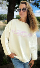 Load image into Gallery viewer, 05 CLASSIC SQUARE SWEATSHIRT - Special Edition - VANILLA BLUSH
