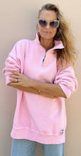 Load image into Gallery viewer, DIANA ZIP NECK - Miami Pink.
