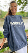 Load image into Gallery viewer, 05 CLASSIC SQUARE SWEATSHIRT - Navy Wash
