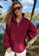 Load image into Gallery viewer, DIANA ZIP NECK - MAROON
