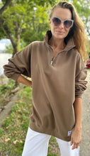 Load image into Gallery viewer, DIANA ZIP NECK - Chocolate
