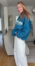 Load and play video in Gallery viewer, 05 CLASSIC SQUARE SWEATSHIRT - Petrol Blue
